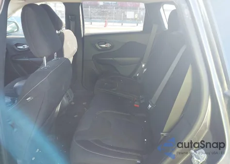 2015 Jeep Cherokee Latitude z USA, uszkodzony, nr VIN 1C4PJMCS2FW571592